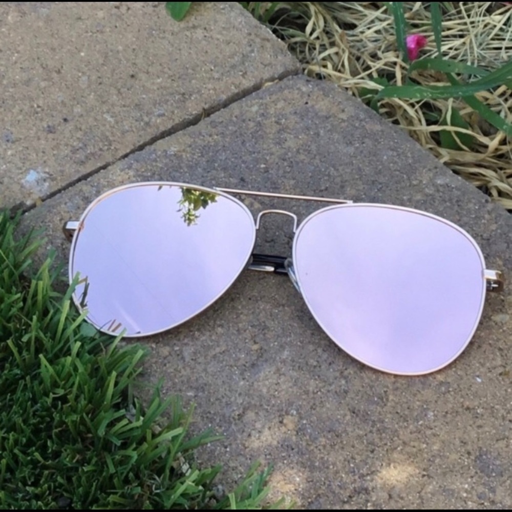 Rose Gold Aviator Sunglasses๐HP 9/4๐ - Picture 4 of 5